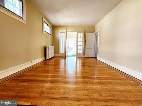 208 W Wayne Ave, Wayne, PA 19087 photo 5