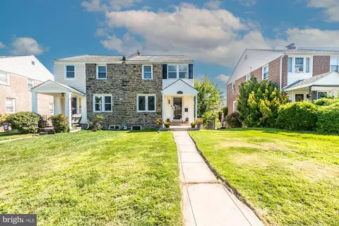 1037 Cobbs St, Drexel Hill, PA 19026