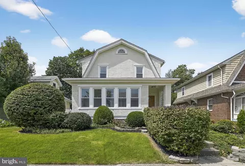 134 E Avon Rd, Brookhaven, PA 19015