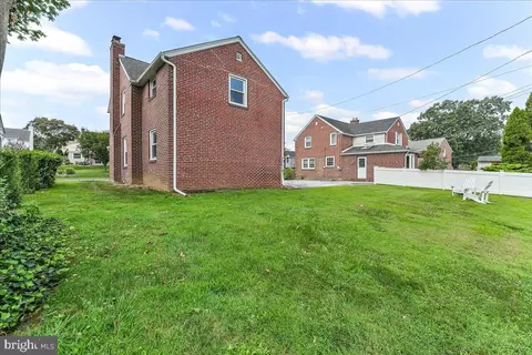 Exterior - 215 Avon Rd, Springfield, PA 19064 photo 5 of 8