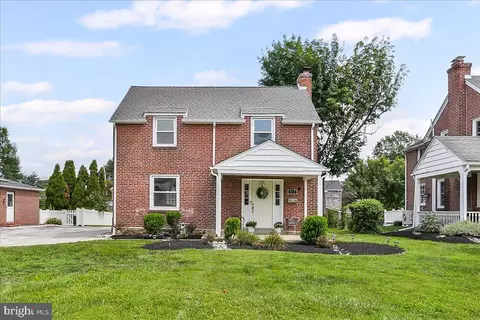 Exterior - 215 Avon Rd, Springfield, PA 19064 photo 2 of 8