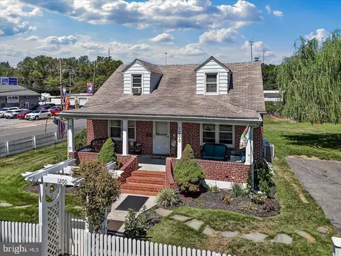 1200 E 13th St, Eddystone, PA 19022