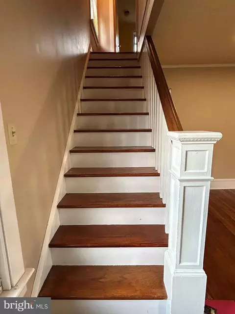 Entry Way - 226 E Dutton Mill Rd, Brookhaven, PA 19015 photo 2 of 2