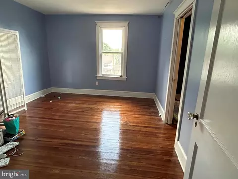 Bedroom - 226 E Dutton Mill Rd, Brookhaven, PA 19015 photo 2 of 2