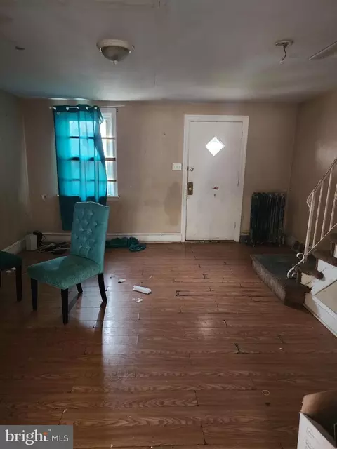 7135 Clover Ln, Darby, PA 19082
