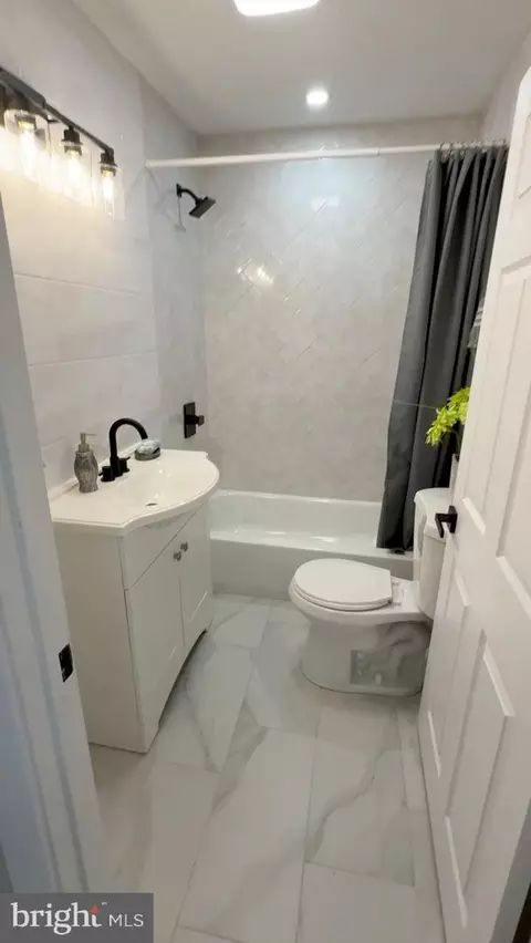 Bath - 331 E State St, Media, PA 19063 photo 2 of 2