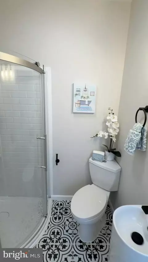 Bath - 331 E State St, Media, PA 19063 photo 1 of 2