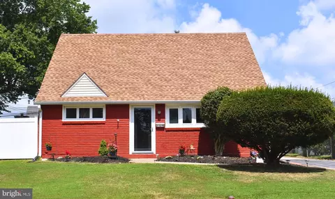 2329 Armstrong Ave, Holmes, PA 19043