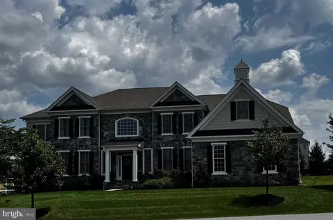 3901 Greenbank Ln, Newtown Square, PA 19073