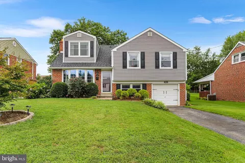 428 Melvin Dr, Brookhaven, PA 19015