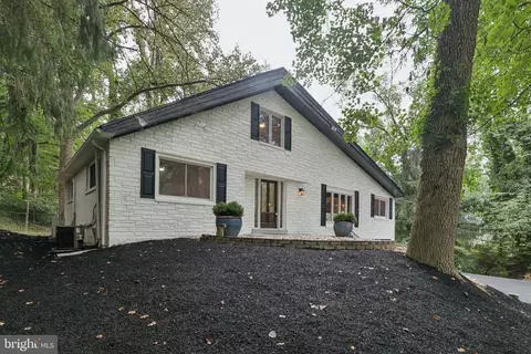 107 Bryn Mawr Ave, Newtown Square, PA 19073