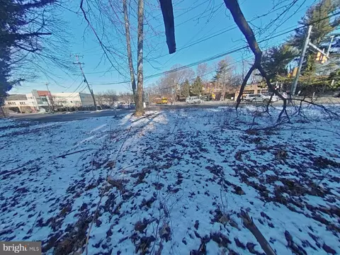 1950 W Chester Pike, Havertown, PA 19083