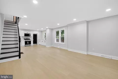 Entry Way - 303 Johnson Ave, Linwood, PA 19061 photo 5 of 6