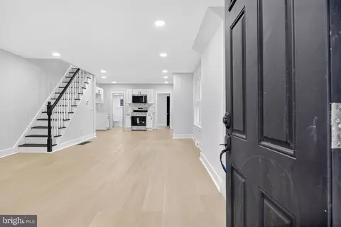 Entry Way - 303 Johnson Ave, Linwood, PA 19061 photo 2 of 6