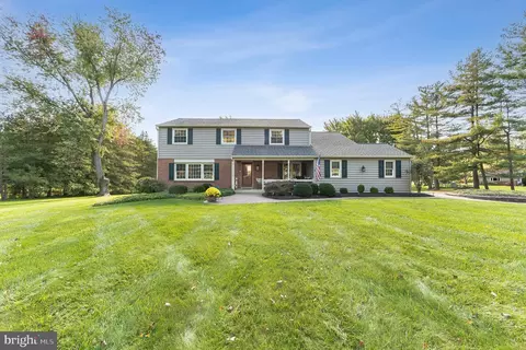 6 David Dr, Thornton, PA 19373