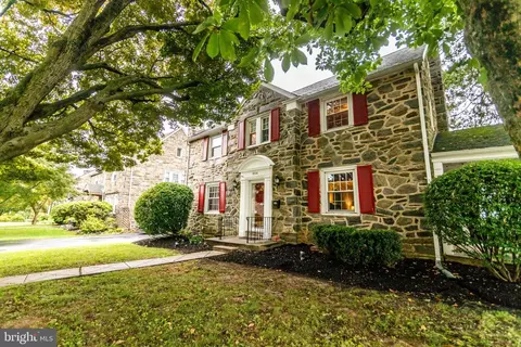 1004 Edmonds Ave, Drexel Hill, PA 19026
