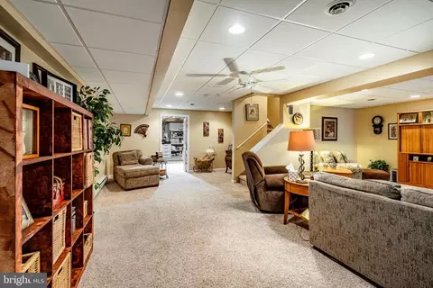 71 Dresner Cir, Ogden, PA 19061 photo 35