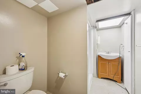 7114 Llanfair Rd, Darby, PA 19082 photo 31