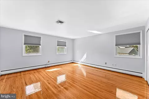 Bedroom - 200 N State Rd, Springfield, PA 19064 photo 3 of 4