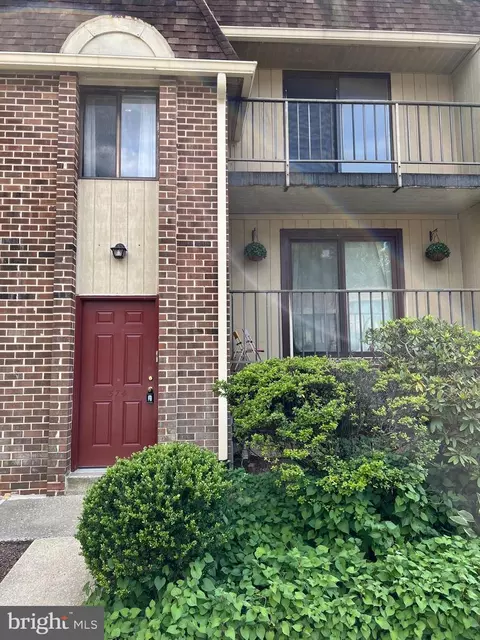 374 B Saybrook Ln #B, Wallingford, PA 19086