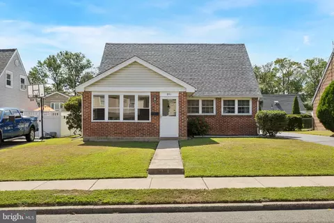 Exterior - 841 Bobwhite Ln, Secane, PA 19018 photo 5 of 7