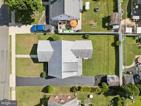 View/Area - 841 Bobwhite Ln, Secane, PA 19018 photo 1 of 1