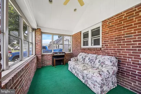 Exterior - 841 Bobwhite Ln, Secane, PA 19018 photo 6 of 7