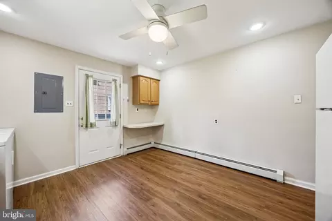 Entry Way - 841 Bobwhite Ln, Secane, PA 19018 photo 1 of 1