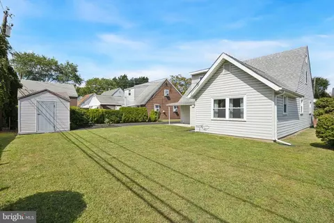 Exterior - 841 Bobwhite Ln, Secane, PA 19018 photo 2 of 7