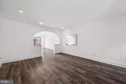 Living - 7239 Bradford Rd, Darby, PA 19082 photo 2 of 3