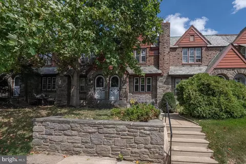 911 Darby Rd, Havertown, PA 19083