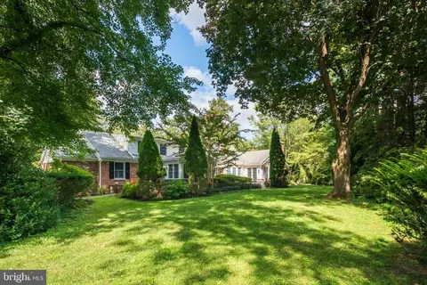 Exterior - 598 Cricket Ln, Wayne, PA 19087 photo 5 of 11