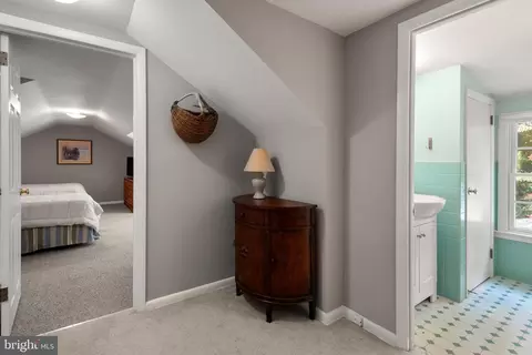 Entry Way - 598 Cricket Ln, Wayne, PA 19087 photo 5 of 5