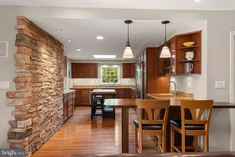 Kitchen - 598 Cricket Ln, Wayne, PA 19087 photo 3 of 5