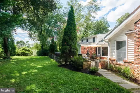 Exterior - 598 Cricket Ln, Wayne, PA 19087 photo 4 of 11