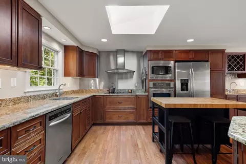 Kitchen - 598 Cricket Ln, Wayne, PA 19087 photo 1 of 5