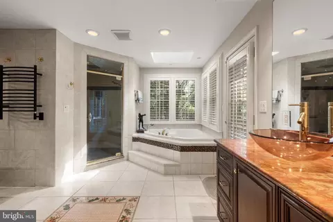 Bath - 598 Cricket Ln, Wayne, PA 19087 photo 1 of 5