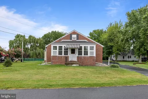 1121 Scott Ave, Boothwyn, PA 19061