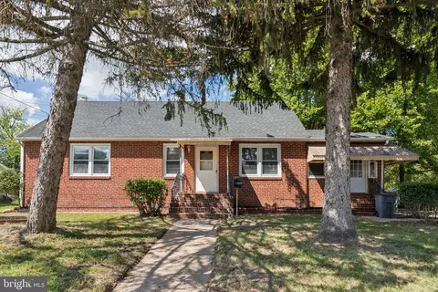 1704 Meetinghouse Rd, Boothwyn, PA 19061