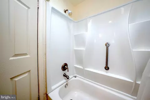156 Fronefield Ave, Marcus Hook, PA 19061 photo 32