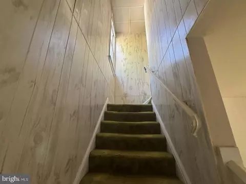 Entry Way - 253 Highland Ave, Wayne, PA 19087 photo 2 of 3
