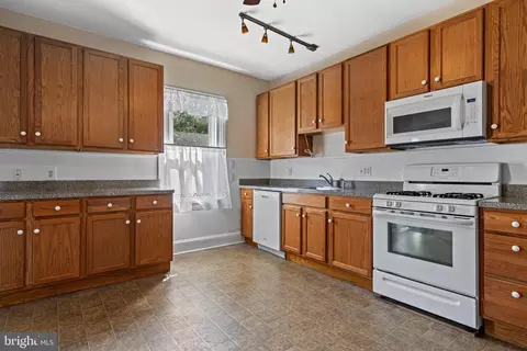 209 Lenoir Ave, Wayne, PA 19087 photo 6