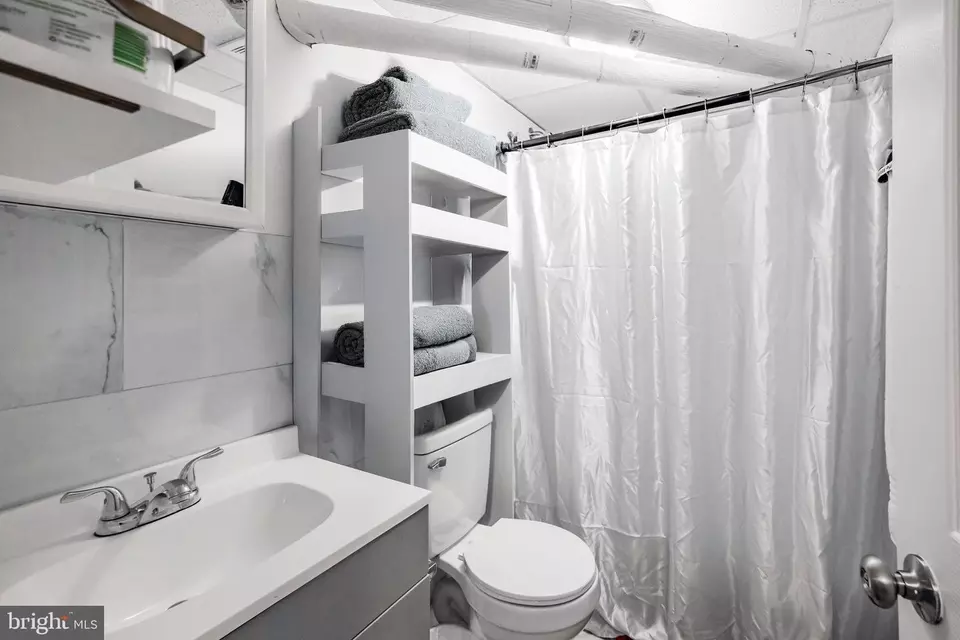Bath - 106 N Union Ave, Lansdowne, PA 19050 photo 1 of 1