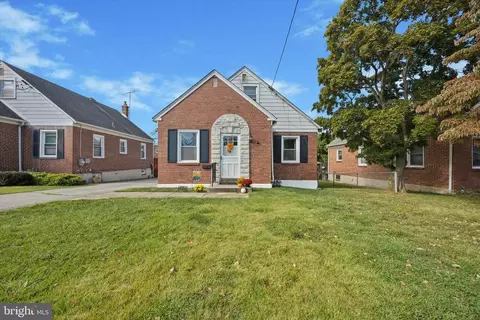 620 W Gardner Ave, Glenolden, PA 19036
