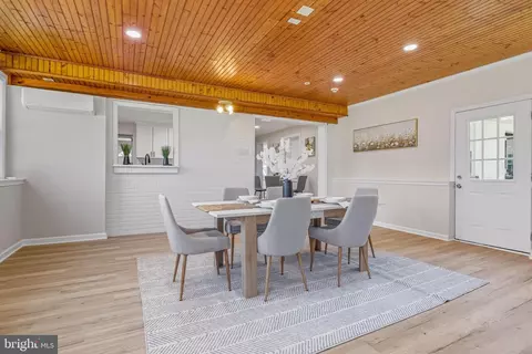 Dining - 1064 Flora, Boothwyn, PA 19061 photo 2 of 3