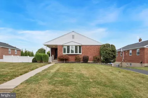 945 Springhaven Rd, Springfield, PA 19064