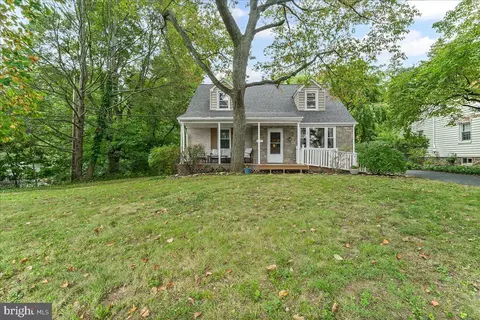 301 N Norwinden Dr, Springfield, PA 19064