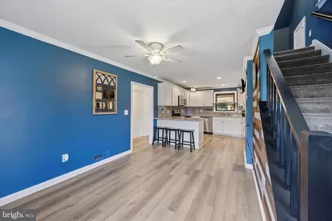 Entry Way - 2648 Ogden Ave, Ogden, PA 19061 photo 2 of 7