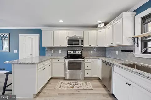 Kitchen - 2648 Ogden Ave, Ogden, PA 19061 photo 2 of 2