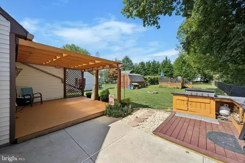 Exterior - 2648 Ogden Ave, Ogden, PA 19061 photo 6 of 8